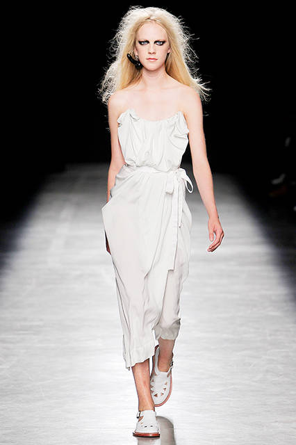 AK-VW_SS17_FOH_HiRes_011