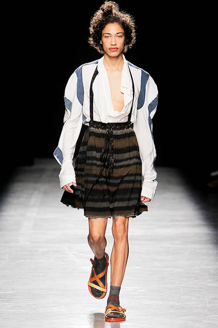 AK-VW_SS17_FOH_HiRes_014