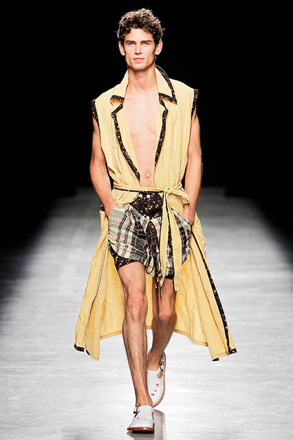 AK-VW_SS17_FOH_HiRes_029