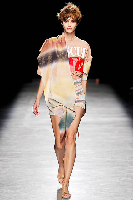 AK-VW_SS17_FOH_HiRes_035