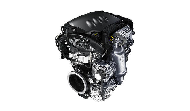 Citoroen C3|シトロエン C3 033 全モデルに搭載される1.2リッター直列3気筒ピュアテック エンジンは、最高出力81 kW(110 ps)/5,500 rpm、最大トルク205 Nm(20.1 kgm)/1,500 rpmを発揮する