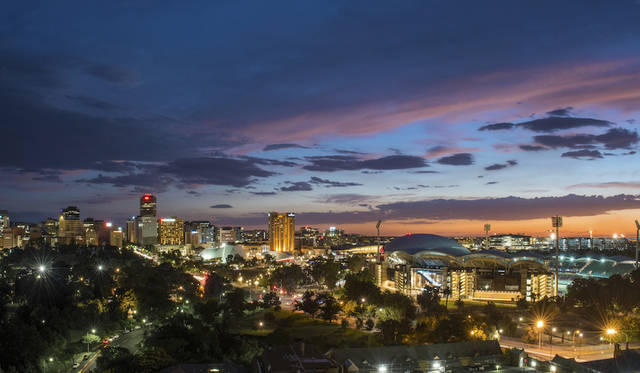 Skyline, Adelaide, SA <br>© South Australian Tourism Commission