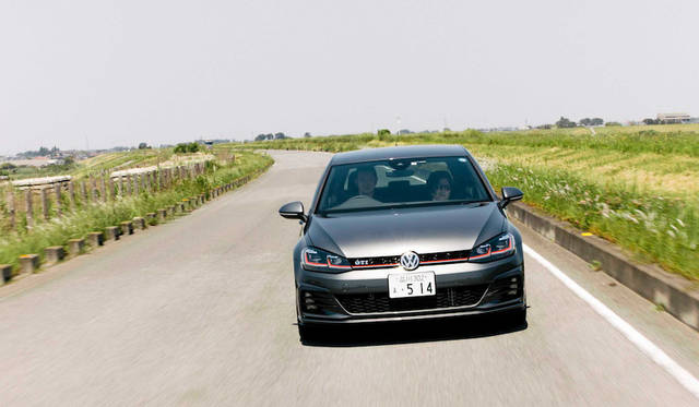 025_vw_golf_gti_unex