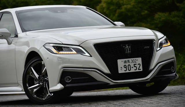 オーダーメイド 現行クラウン 左右 15% Amazon | 220系クラウン アスリート 車用ドアランプ ロゴ