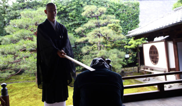 05_e-golf_Shido-Nakamura_unexpected