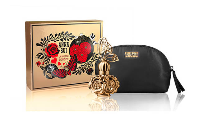 アナ スイ ラ ニュイ ドゥ ボエム オーデトワレ ギフトセット（ラ ニュイ ドゥ ボエム オーデトワレ 30mL ＋ オリジナルポーチ）5724円　※2015年2月13日（金）限定発売