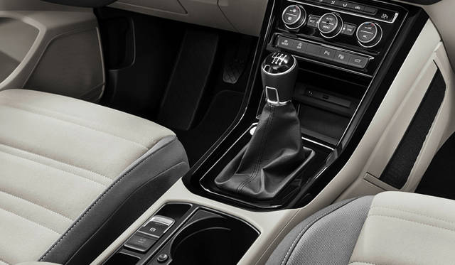 Volkswagen Touran|フォルクスワーゲン トゥーラン 13