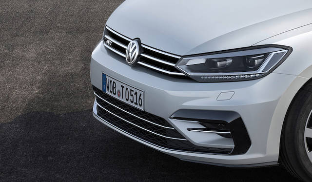 Volkswagen Touran R-Line|フォルクスワーゲン トゥーラン Rライン 019