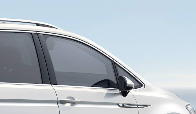 Volkswagen Touran R-Line|フォルクスワーゲン トゥーラン Rライン 023