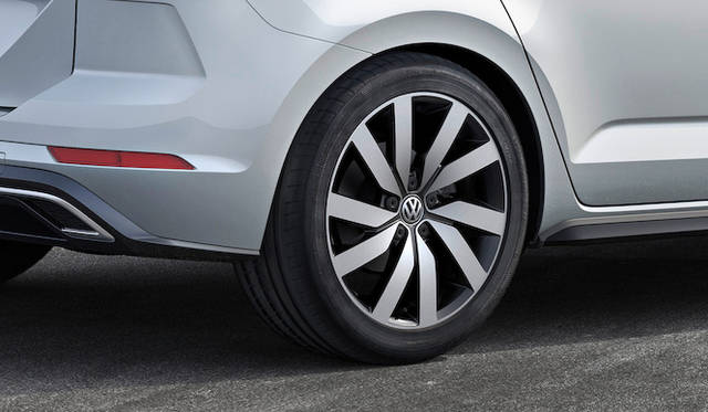 Volkswagen Touran R-Line|フォルクスワーゲン トゥーラン Rライン 029