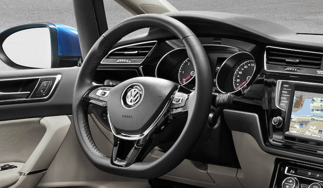 Volkswagen Touran|フォルクスワーゲン トゥーラン 034