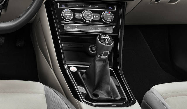 Volkswagen Touran|フォルクスワーゲン トゥーラン 042