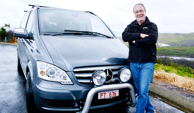 02 <br />
<a href="/article/923448" class="link_underline">Go in Style Luxury Transport</a>のピーター。マーガレット・リバー暮らしなので毎日、私のために車を替えて迎えにきてくれた