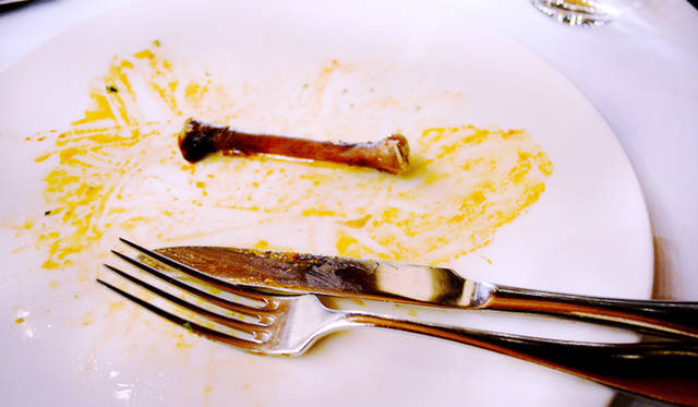 31 <br />
感動的なおいしさの地鶏のコンフィ。みごとに完食!
