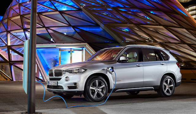 BMW X5 xDrive40e|ビー・エム・ダブリュー X5 xドライブ40e
