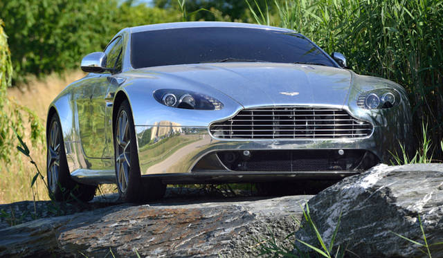 Q by Aston Martin & Aston Martin Works|Q バイ アストンマーティン & アストンマーティン ワークス ゲイドンのアストンマーティン本社