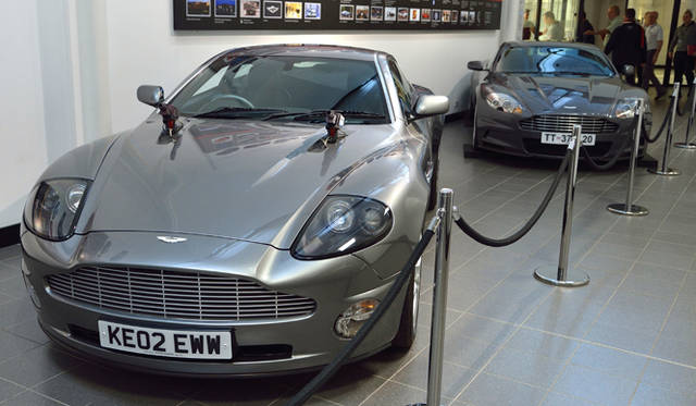 Q by Aston Martin & Aston Martin Works|Q バイ アストンマーティン & アストンマーティン ワークス 『007』仕様もふくめ、黎明期からのエポックなモデルが展示される