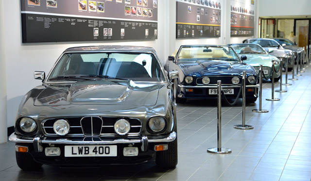 Q by Aston Martin & Aston Martin Works|Q バイ アストンマーティン & アストンマーティン ワークス 70年代のラゴンダとV8
