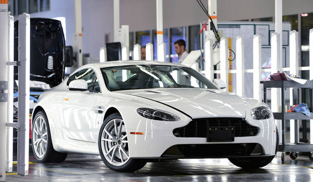 Q by Aston Martin & Aston Martin Works|Q バイ アストンマーティン & アストンマーティン ワークス アストンマーティンのファクトリー内部ボディ工程