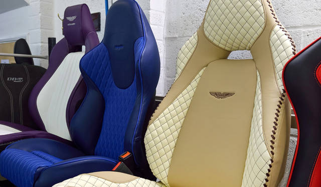 Q by Aston Martin & Aston Martin Works|Q バイ アストンマーティン & アストンマーティン ワークス シートのサンプル