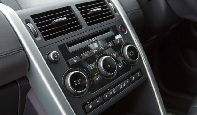 15 Land Rover Discovery Sport|ランドローバー ディスカバリー スポーツ