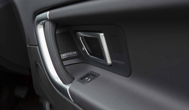 18 Land Rover Discovery Sport|ランドローバー ディスカバリー スポーツ