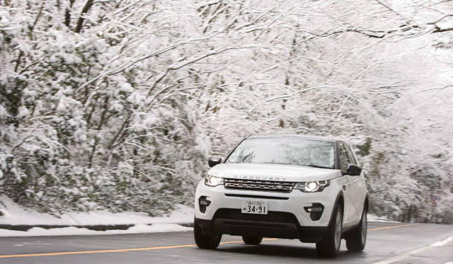 02_Land_Rover_Discovery_Sport