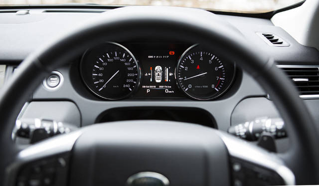 10_Land_Rover_Discovery_Sport