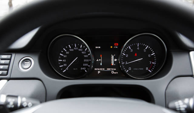 11_Land_Rover_Discovery_Sport