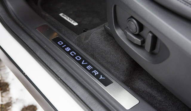 17_Land_Rover_Discovery_Sport