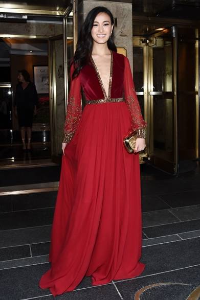 MET Gala 2015 - Departures from The Carlyle ドレス:トミー ヒルフィガー<br />
クラッチ:ロジェ ヴィヴィエ