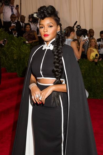 The Metropolitan Museum of Art's COSTUME INSTITUTE Benefit Celebrating the Opening of China: Through the Looking Glass - Red Carpet Arrivals ドレス:H&M