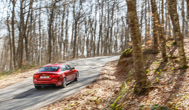 Jaguar XE|ジャガー XE Jaguar XE S|ジャガー XE S