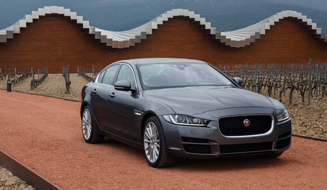 Jaguar XE|ジャガー XE Jaguar XE Portfolio|ジャガー XE ポートフォリオ
