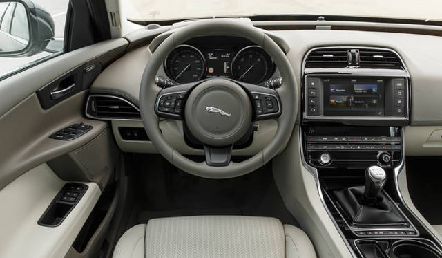 Jaguar XE|ジャガー XE Jaguar XE Portfolio|ジャガー XE ポートフォリオ