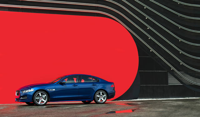 Jaguar XE|ジャガー XE Jaguar XE R-Sport|ジャガー XE R-スポーツ