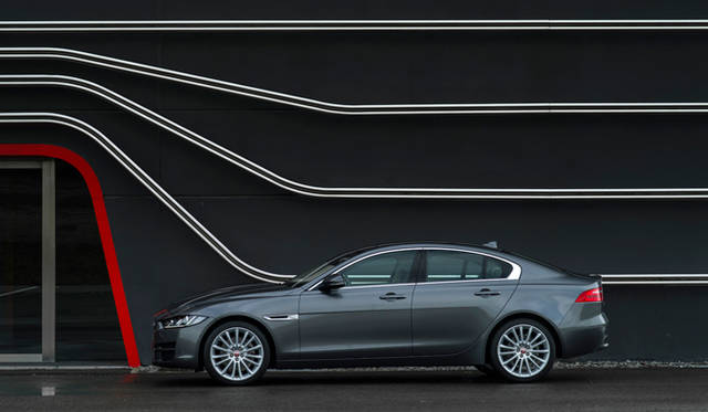 Jaguar_XE_Ammonite_098