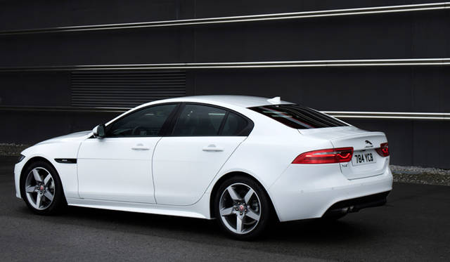 00304_jaguar_xe_180ps_diesel_r-sport Jaguar XE R-Sport|ジャガー XE R-スポーツ