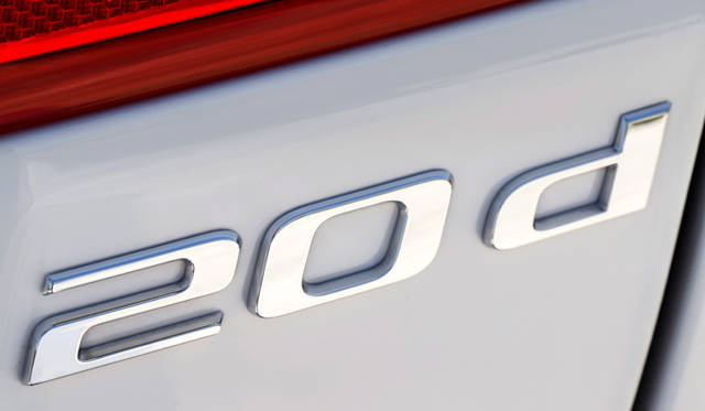 00309_jaguar_xe_180ps_diesel_r-sport Jaguar XE R-Sport|ジャガー XE R-スポーツ