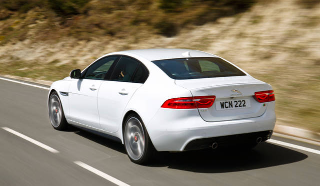 00302_jaguar_xe_240ps_s Jaguar XE S|ジャガー XE S