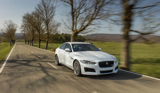 00306_jaguar_xe_240ps_s Jaguar XE S|ジャガー XE S
