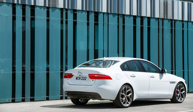 00308_jaguar_xe_240ps_s Jaguar XE S|ジャガー XE S
