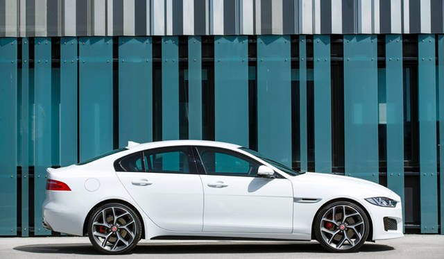 00309_jaguar_xe_240ps_s Jaguar XE S|ジャガー XE S