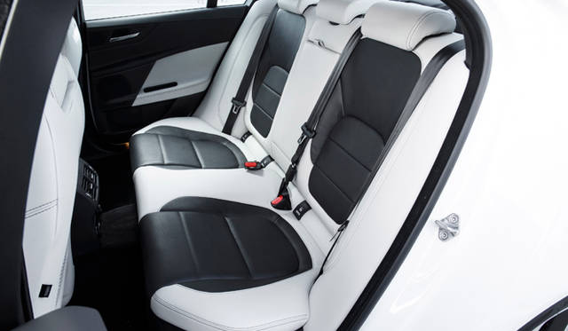 00314_jaguar_xe_240ps_s Jaguar XE S|ジャガー XE S