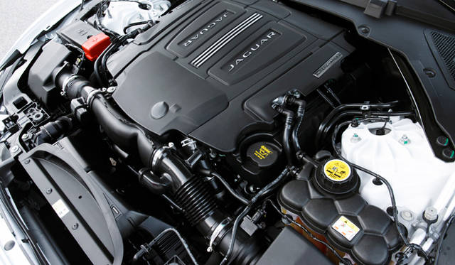 00322_jaguar_xe_240ps_s Jaguar XE S|ジャガー XE S