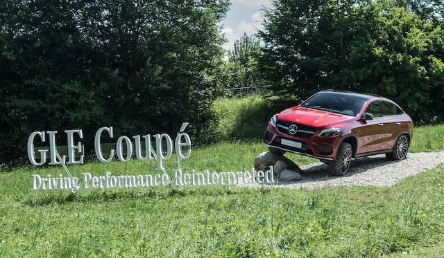 Mercedes-Benz GLC Coupe|メルセデス・ベンツ GLC クーペ 032 GLEをベースに流れるようなフォルムをまとった、GLEクーペ