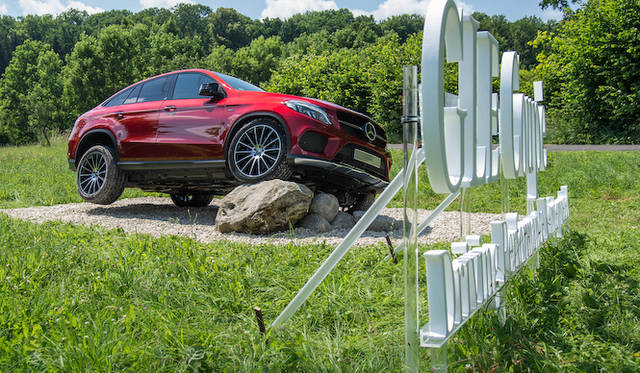 mercedes-benz-gle-coupe_033 GLEをベースに流れるようなフォルムをまとった、GLEクーペ