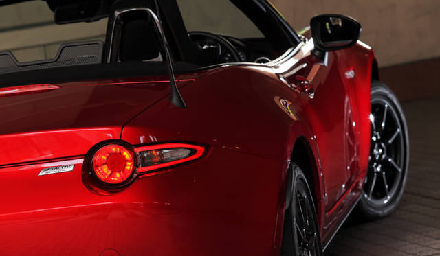 27_Mazda_Roadster