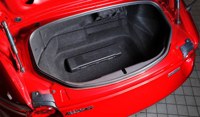 32_Mazda_Roadster