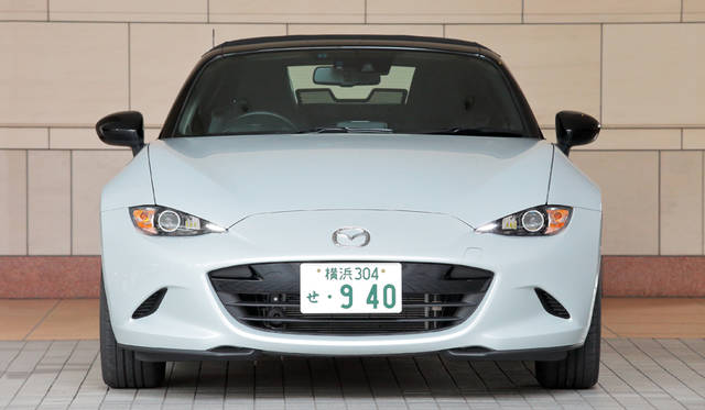 46_Mazda_Roadster